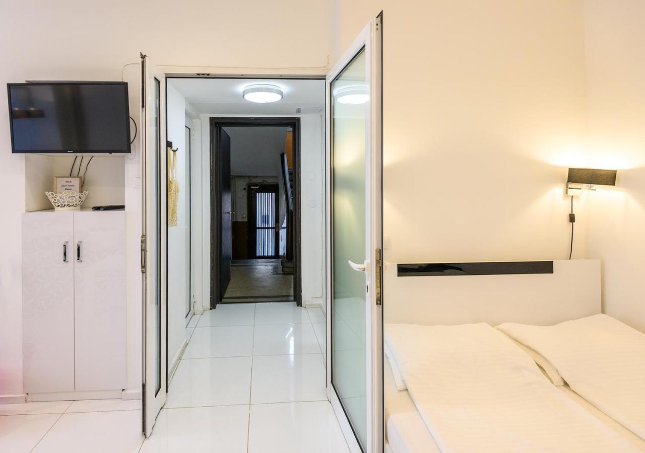 Zero-Waste Studio Apartment In Central โซเฟีย ภายนอก รูปภาพ